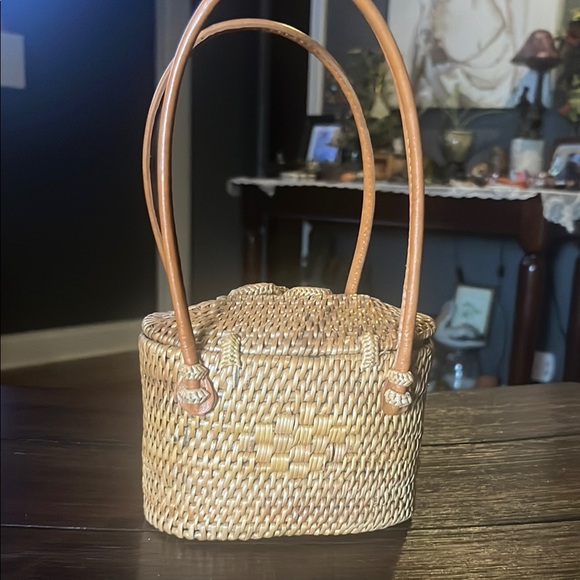 Trapeze Rattan Handbag - Picture 5 of 8